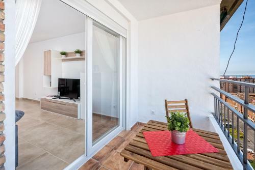 Malaga Station Apartment By Rafleys