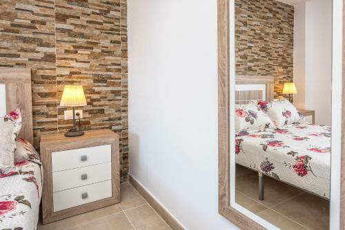 Malaga Station Apartment By Rafleys