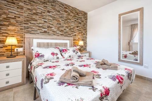 Malaga Station Apartment By Rafleys