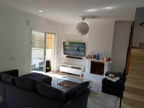 Remarkable 3-bed House In Marbella