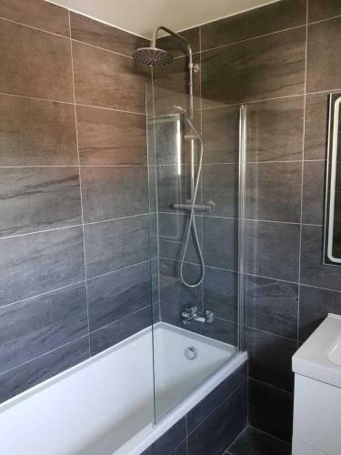 Remarkable 3-bed House In Marbella