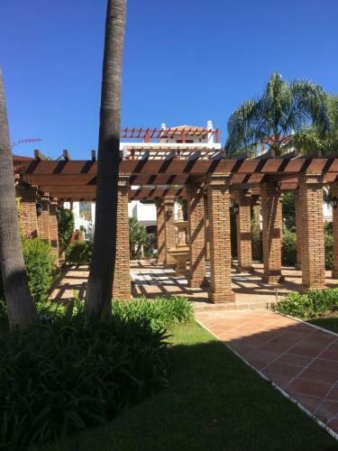 2 Bed Apartment In San Pedro Marbella