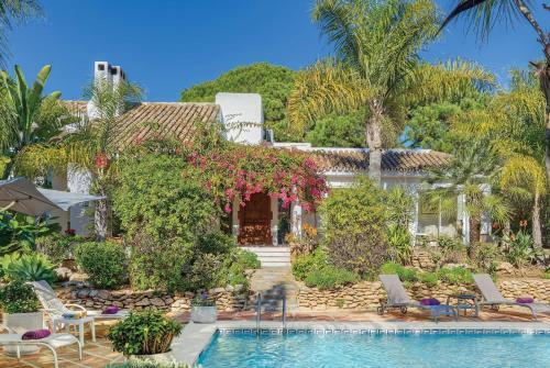 Villa Rose Garden