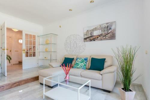 Marbella Center Villa By Dahlia Group