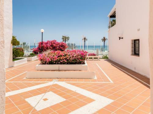 Apartamento de 2 Dormitorios En Playas Del Duque