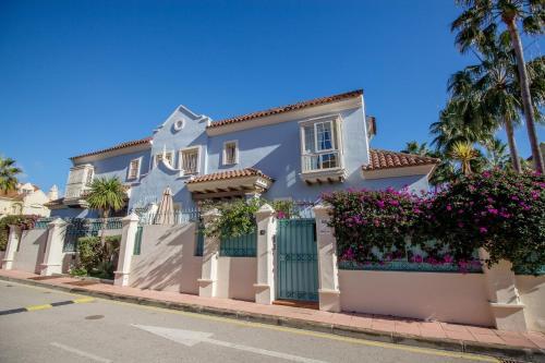 Villa Mare, Puerto Banus - R9965