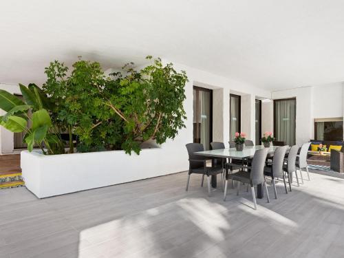 Luxury Villa 3 Puerto Banus