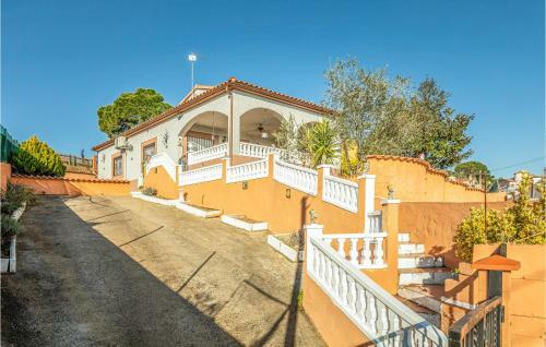Three-bedroom Holiday Home In Macanet de La Selva