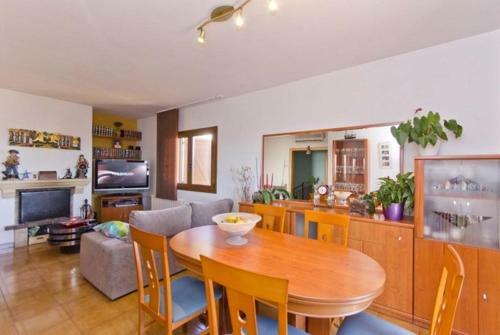 Macanet de La Selva Villa Sleeps 7 Pool Air Con