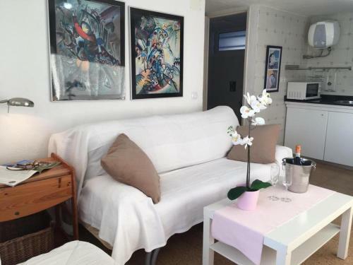 Renovated Apartment Near The Beach