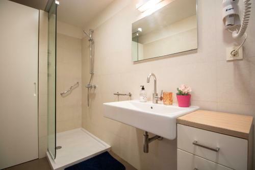 Interesting Apartment Near Beach