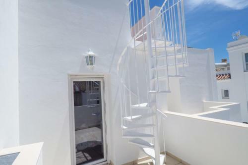 Nerja Paradise Rentals - Villa Perla