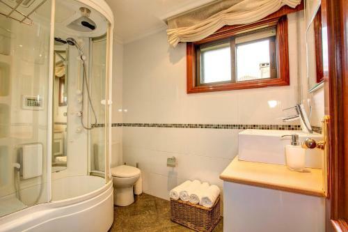 Nigran Villa Sleeps 11 Pool Wifi