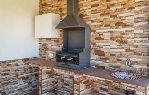 Awesome Home In Olvera W/ Wifi, Outdoor Swimming Pool And 4 Bedrooms