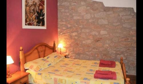 Olost Villa Sleeps 10 With Pool