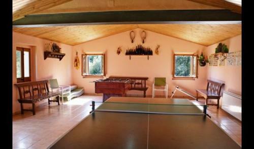 Santa Creu Dels Juglars Villa Sleeps 4 With Pool