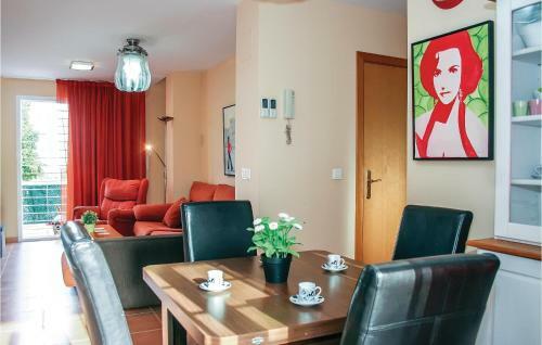 Two-bedroom Holiday Home In Oropesa Del Mar
