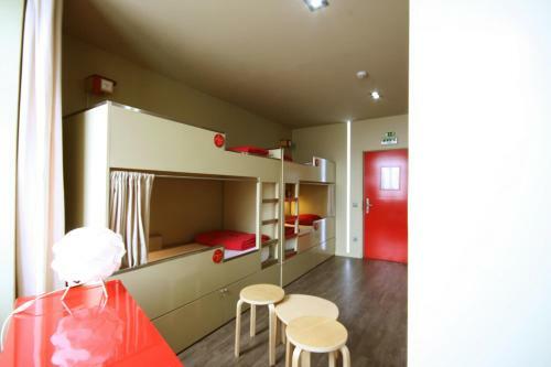 Pilot Design Hostel & Bar
