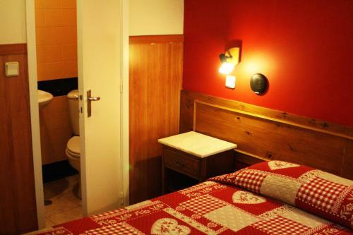 Hostal Duas Na��es Guest House