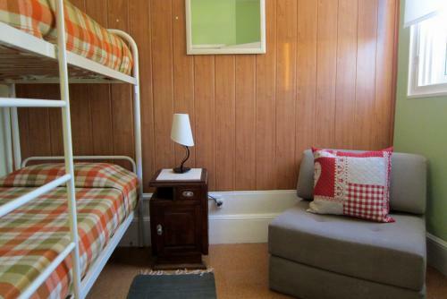 Hostal Duas Na��es Guest House
