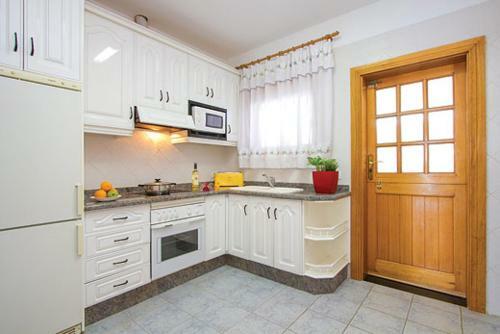 Villa Pechi Bianca Dos - 2 Bedroom Bungalow Villa - Great Value - Private Pool