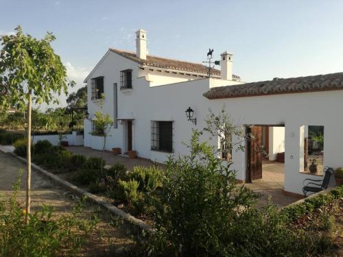 4-bed Andalusian House With Private Pool & Garden!