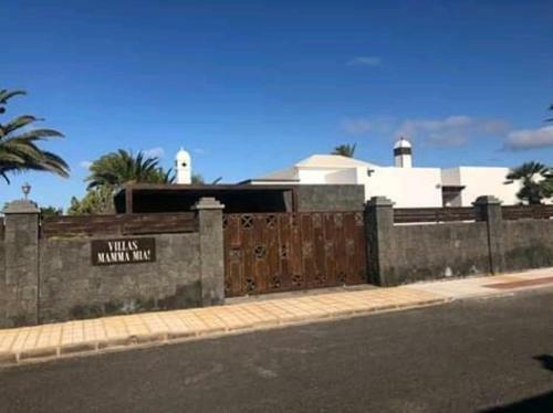 Immaculate 3-bed Villa In Playa Blanca