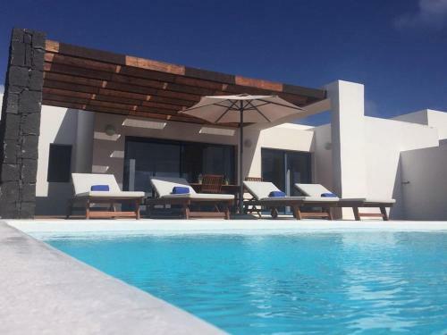 Villa Miramar B4 Private Heated Pool Wifi