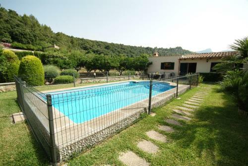 Villa Pont Rom� - El Camp Redo - de Pollen�a Con Piscina, Wifi, AC