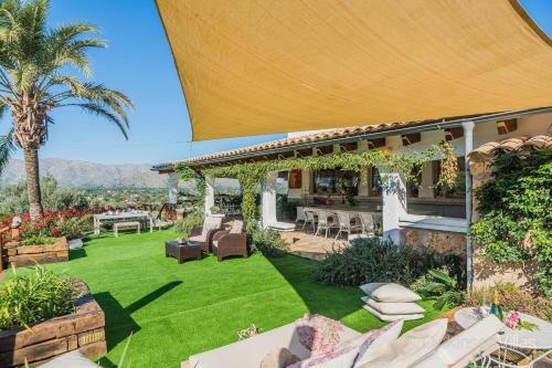 Pollenca Villa Sleeps 12 With Pool And Air Con