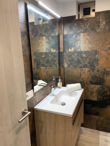 Apartamento Costa Azul �tico D