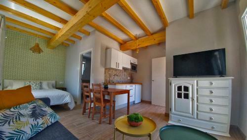Catapeixe Holiday Apartments