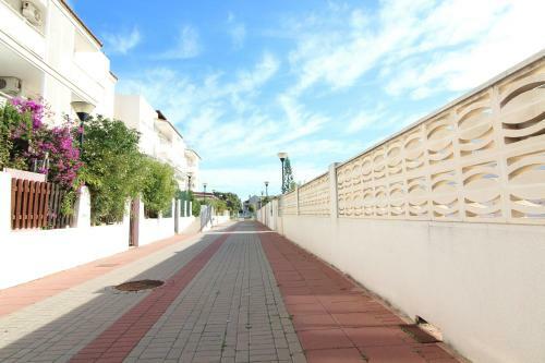 Apartamento En Marjal de Corinto Con Piscina