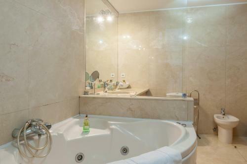 Bartolomeu Beach Apartments