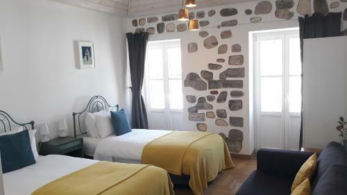 Hostal Calcada Guesthouse