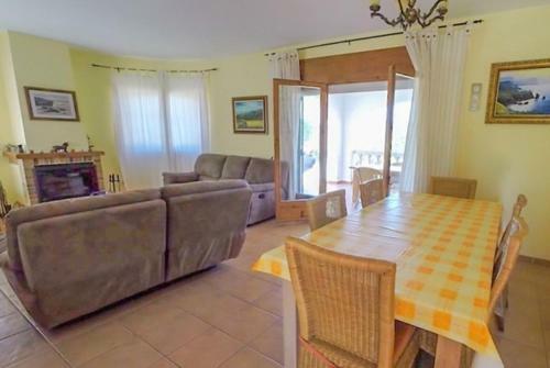 Sant Antoni de Calonge Villa Sleeps 8 Pool Wifi