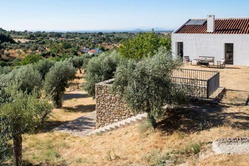 Alentejo Mountain Vacation House