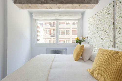 New Gorgeous Central Apartment - Beachfront - 3 Bd