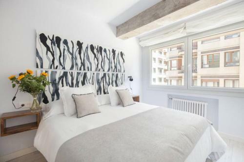 New Gorgeous Central Apartment - Beachfront - 3 Bd