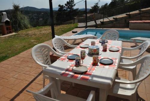 Villa In Santa Ceclina Sleeps 6 Includes Swimming Pool 4