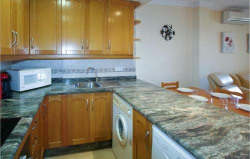 Nice Apartment In Santa Pola W/ 2 Bedrooms