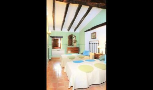 Santa Oliva Villa Sleeps 18 With Pool And Air Con