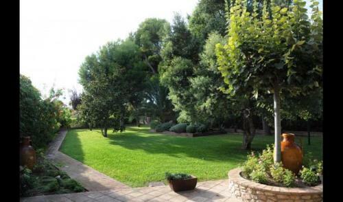 Santa Oliva Villa Sleeps 16 With Pool And Air Con