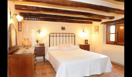 Santa Oliva Villa Sleeps 16 With Pool And Air Con
