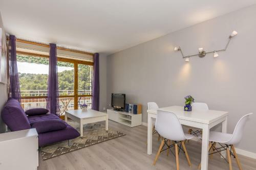Apartamento Homeholidaysrentals Regard
