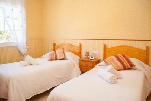 Sant Vicenc de Calders Villa Sleeps 8 Pool Wifi