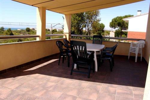 Sant Salvador Villa Sleeps 9 Pool