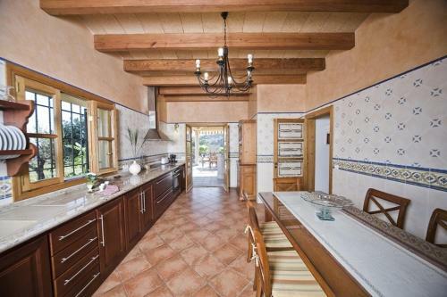 Selva Villa Sleeps 8 With Pool Air Con And Wifi