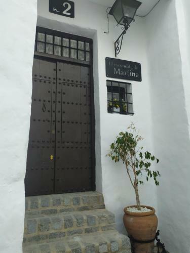 El Escondite De Martina