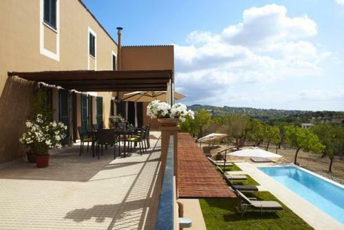 Selva Villa Sleeps 8 With Pool Air Con And Wifi